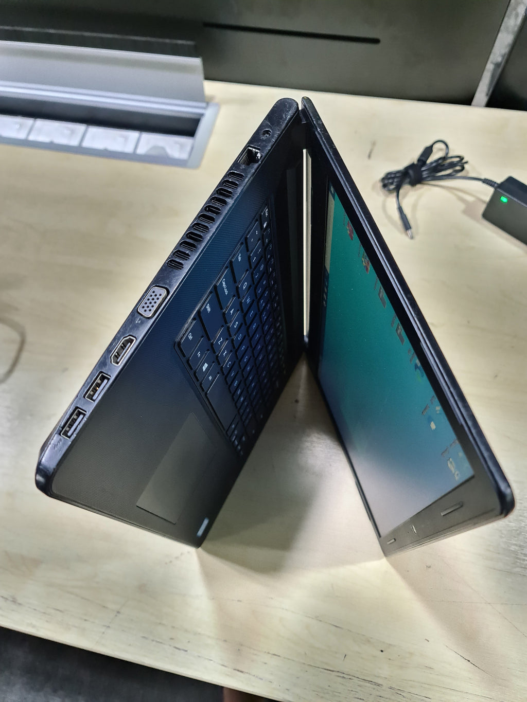 [Refurbished] Dell Inspiron 3558, 3468, 3511, 3576, 3515, 3593 Touchscreen 16GB DDR4 RAM 512GB M.2 NVMe SSD