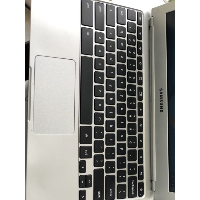 [Refurbished] Samsung Chromebook XE303C12-A01US, Exynos 5 Dual Processor, 2GB RAM, 16GB eMMC SSD ChromeOS
