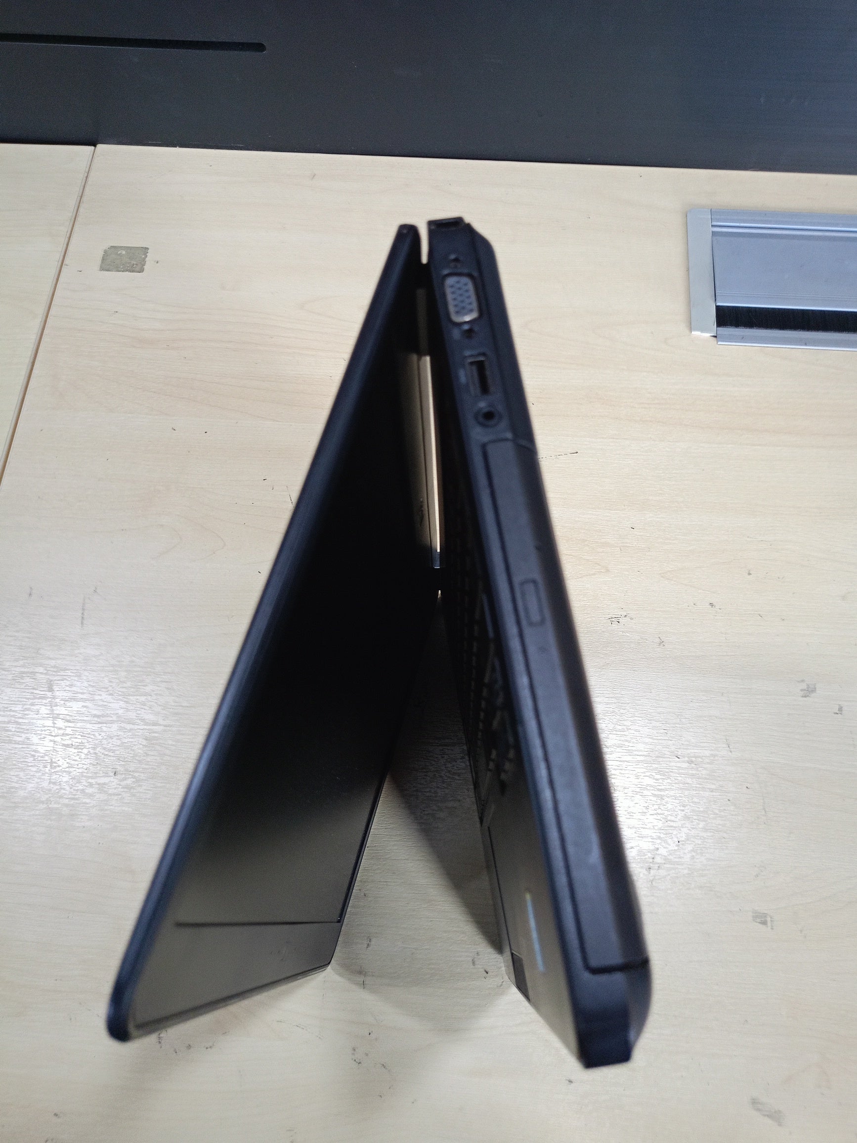 [Refurbished] Dell Latitude E5470, E5450 16GB RAM 512GB SSD Laptop For Student