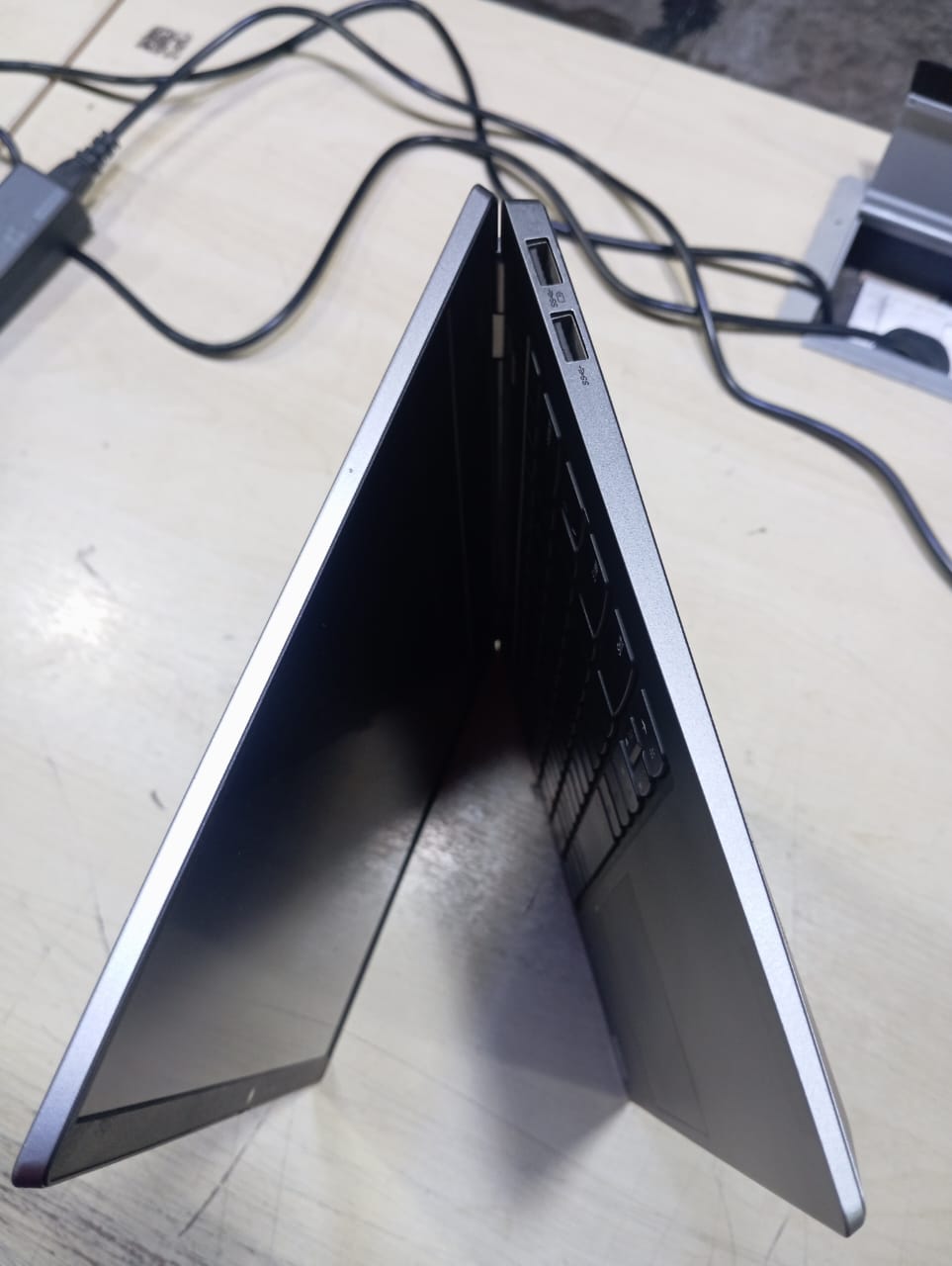 [Refurbished] Lenovo Thinkbook 14s i5 10th Generation 16GB DDR4 512GB M.2 SSD Laptop