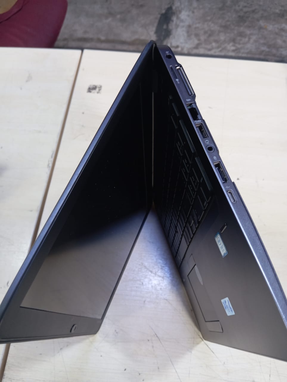 [Refurbished] HP Zbook 15V-G5 i7 8th Nvidia Quadro P600 4GBDDR5, 15U-G4 i7 7th Generation AMD FirePro W4190M (2GB GDDR5) 32GB DDR4 RAM 512GB M.2