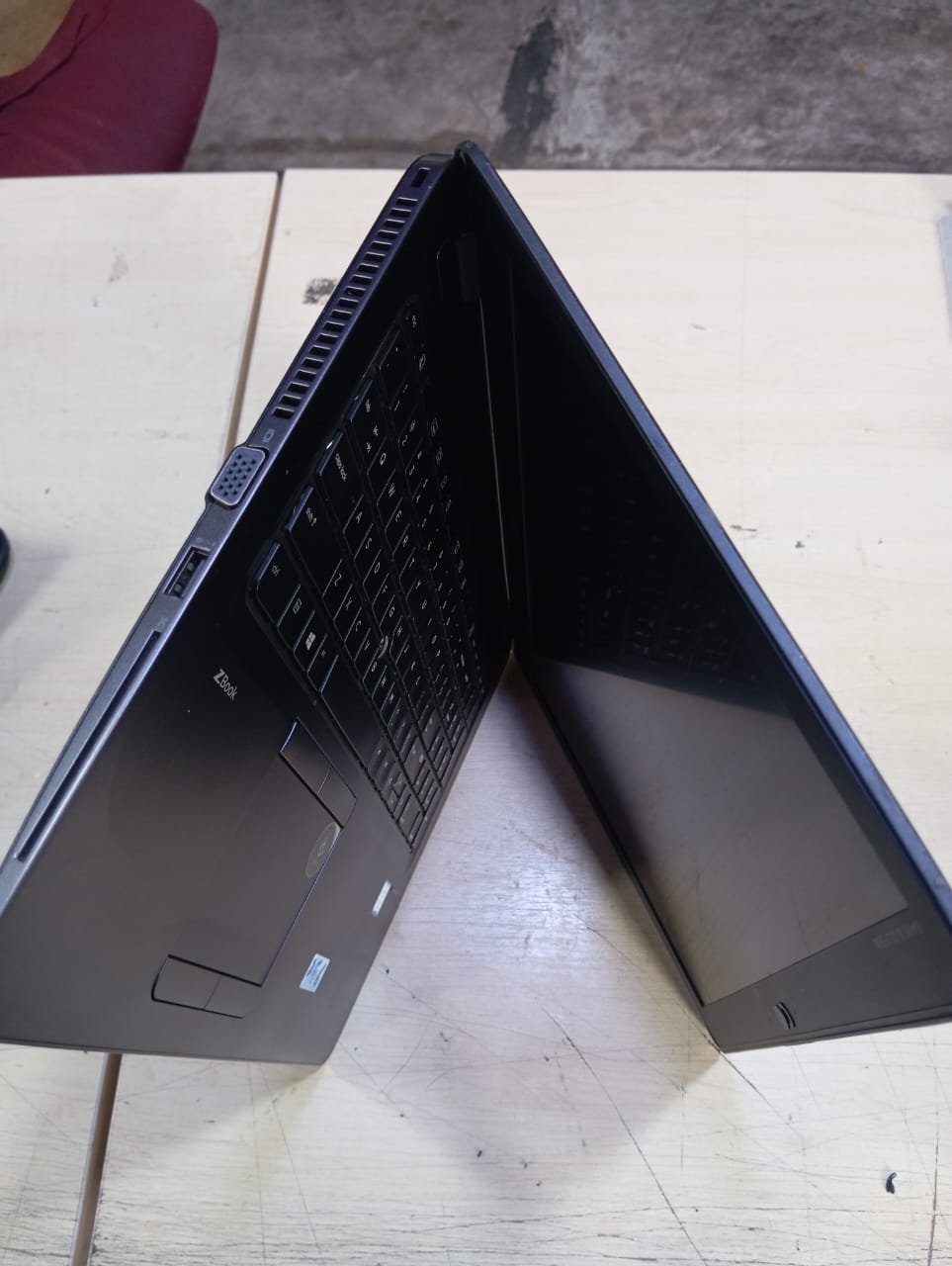 [Refurbished] HP Zbook 15V-G5 i7 8th Nvidia Quadro P600 4GBDDR5, 15U-G4 i7 7th Generation AMD FirePro W4190M (2GB GDDR5) 32GB DDR4 RAM 512GB M.2