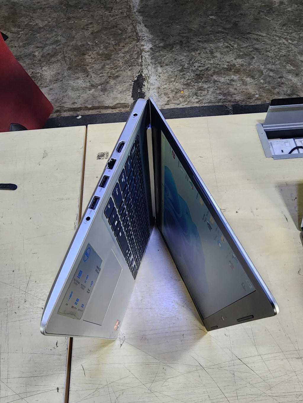 [Refurbished] Dell Inspiron 5010, 5447, 5575 16GB DDR4 RAM 512GB M.2 NVMe SSD Laptop