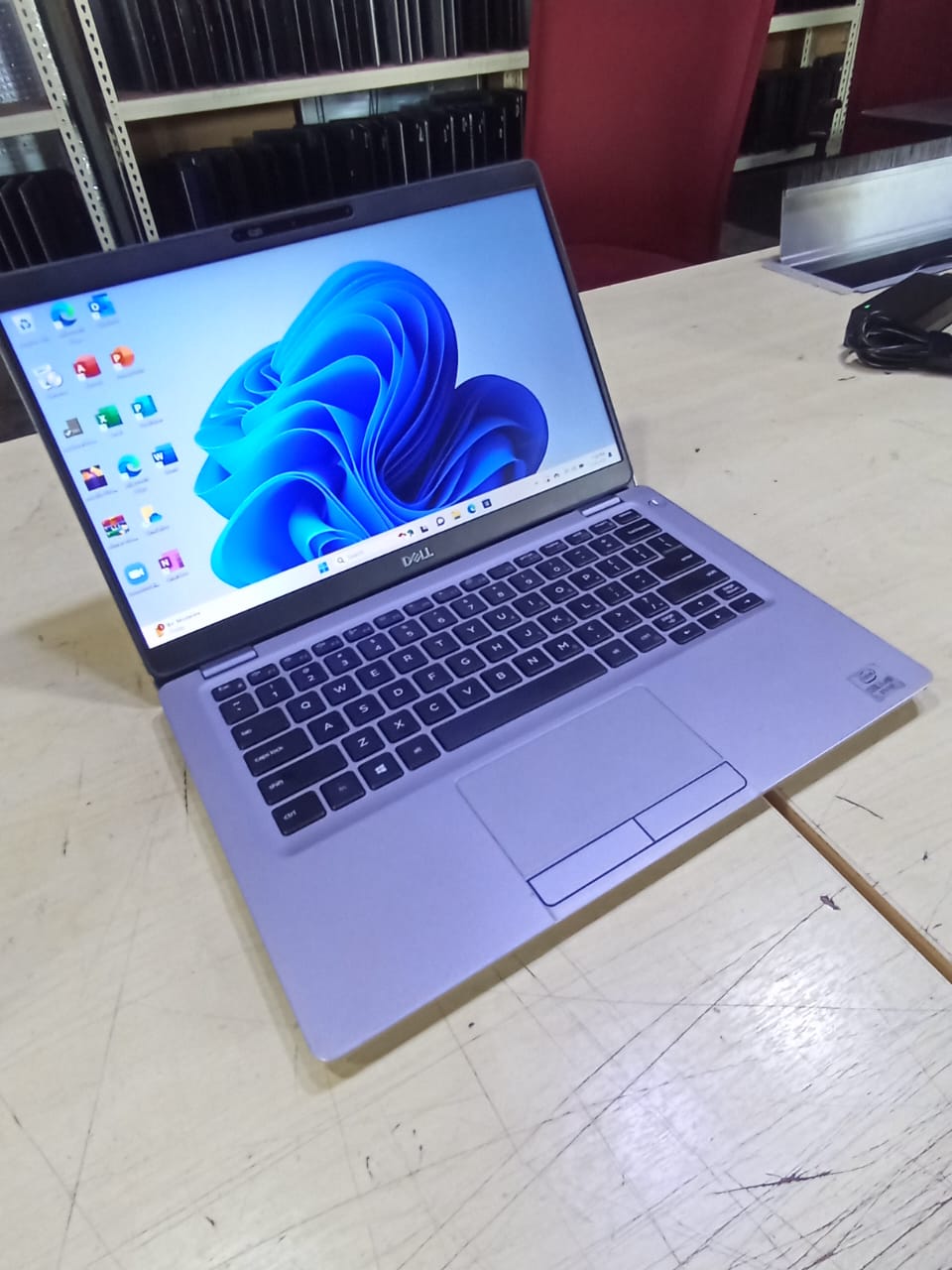 [Refurbished] Dell Latitude 5310 i5 10th (2 in 1) 16GB DDR4 RAM 512GB M.2 NVMe SSD Laptop