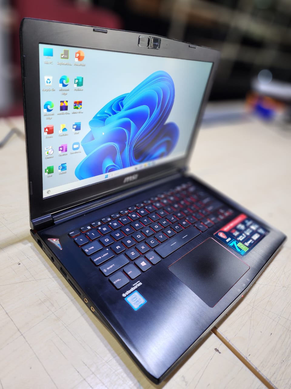 [Refurbished] MSI-GS65 Stealth, MS-GS43, MS-CR70, MS-GP63 Intel Core i9/i7 16GB DDR4 RAM 512GB M.2 NVMe SSD Nvidia Graphics Gaming Laptop