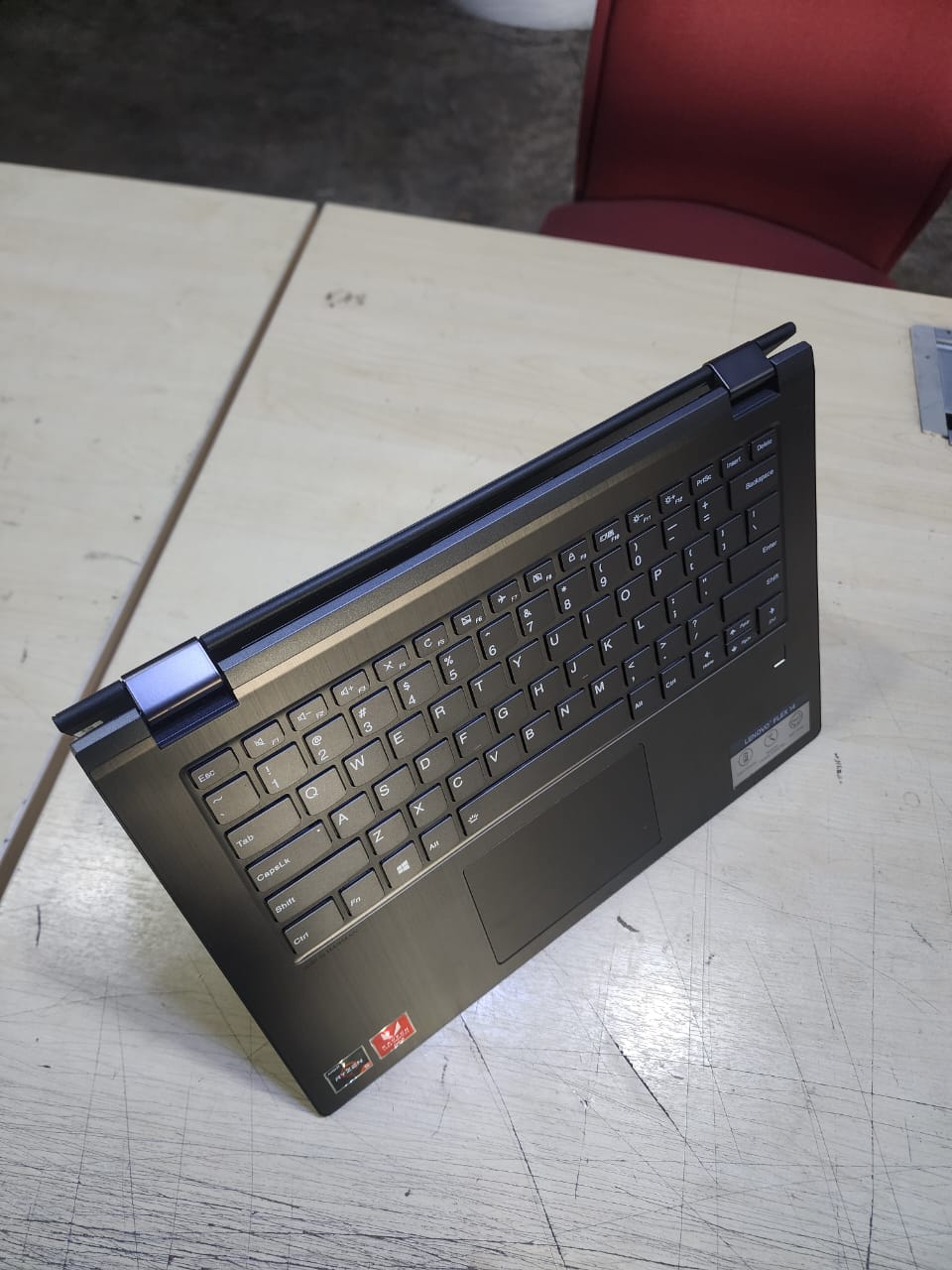 [Refurbished] Lenovo Ideapad Flex 6, 330 AMD Radeon (2 in 1) Touchscreen 16GB RAM 512GB SSD Laptop