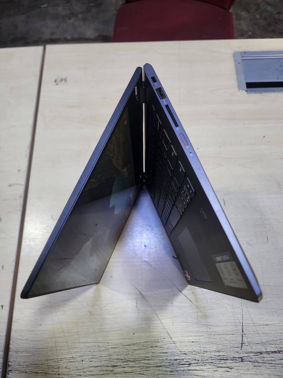 [Refurbished] Lenovo Ideapad Flex 6, 330 AMD Radeon (2 in 1) Touchscreen 16GB RAM 512GB SSD Laptop