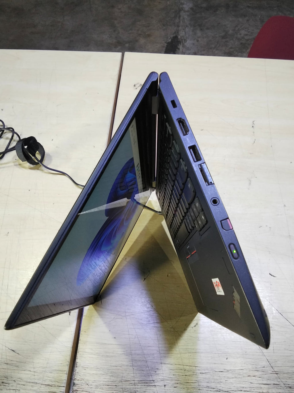 [Refurbished] Lenovo Thinkpad Yoga 370, 260, 380 16GB RAM 512GB SSD Flip 360° Laptop